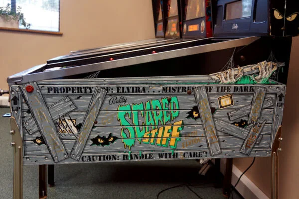 Buy SCARED STIFF Pinball Machine Online